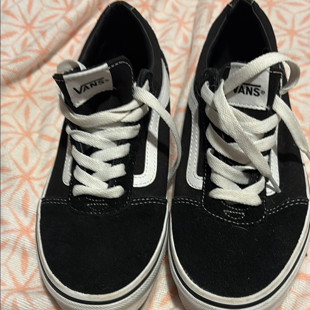 Vans Black - youth size 6